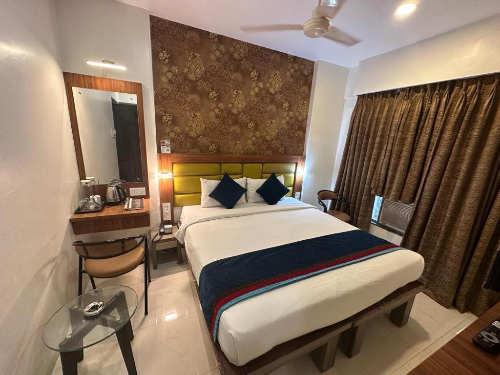 Srikrishna Paradise Hotel Thane Navi Mumbai Exterior foto