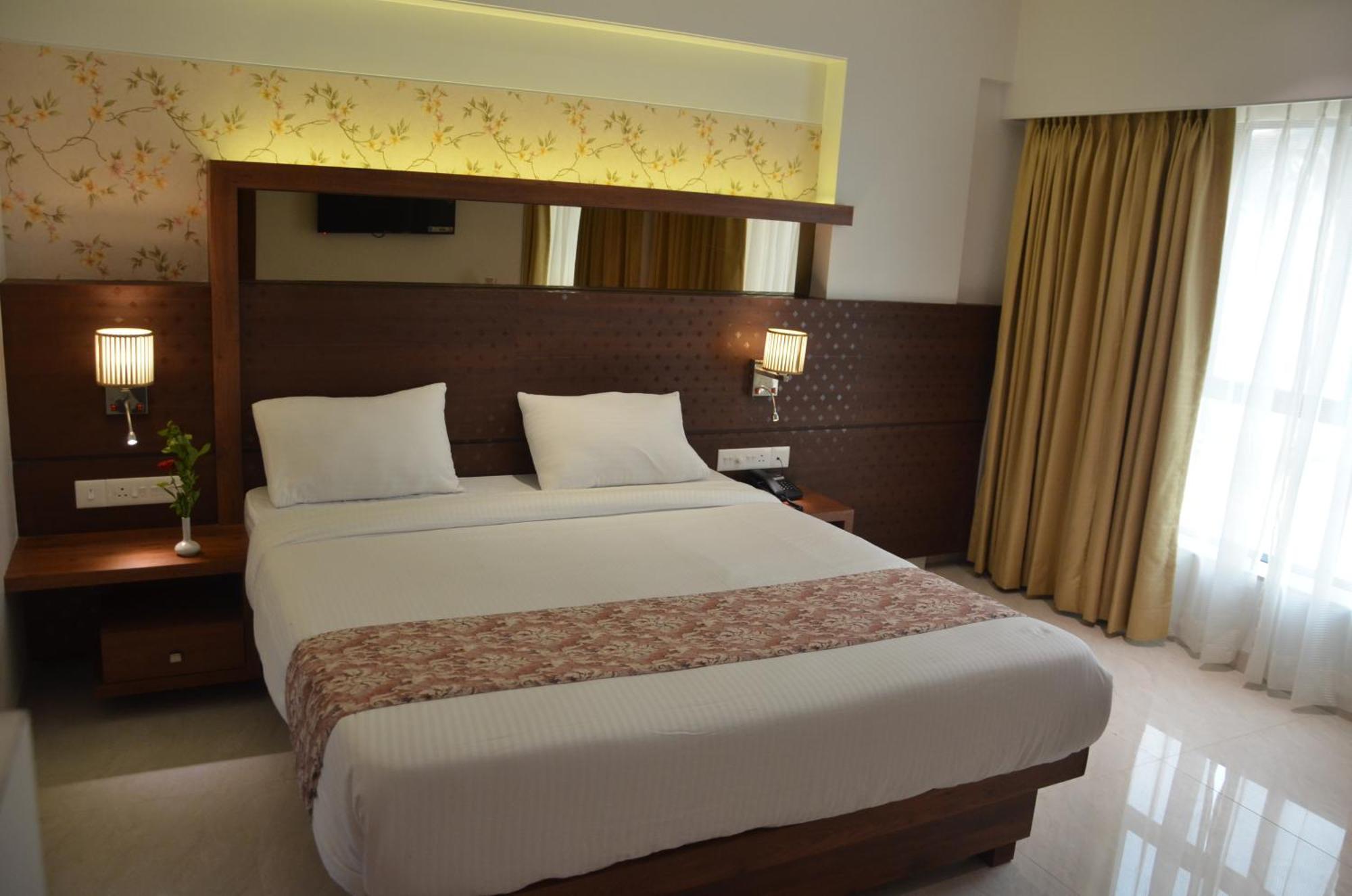 Srikrishna Paradise Hotel Thane Navi Mumbai Exterior foto